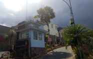 Exterior 2 Villa Kusuma Pinus Blok M66 by Indisa