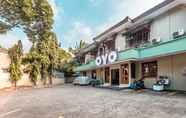 Bên ngoài 3 OYO 1990 Kost Kuningan Executive Boading House Setiabudi Near MRCCC Siloam Hospitals Semanggi