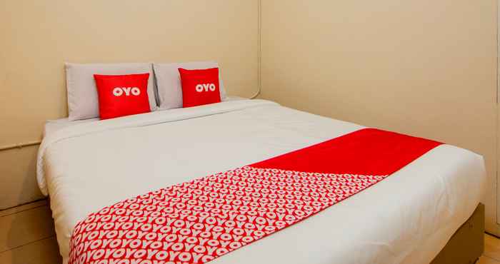 Kamar Tidur OYO 2045 Hotel 211