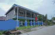 Exterior 2 OYO 1991 Alam Lestari Homestay