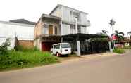 Exterior 4 OYO 1847 Jasmine Kost Syariah