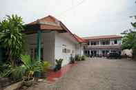 Luar Bangunan OYO 2003 Female Guest House