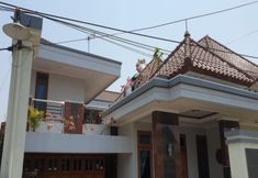 Bangunan 4 OYO Life 1950 Monginsidi Residence