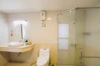 In-room Bathroom Blue Sea Apartment - Son Thinh 1