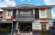 EXTERIOR_BUILDING OYO 2038 Jasmine Guest House Balikpapan