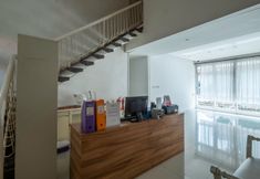 Lobby 5 OYO 1873 Kyai Luhur Near RS Borromeus