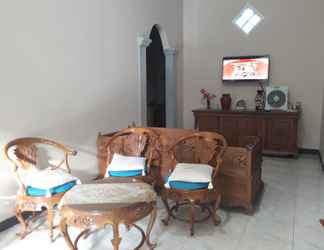 Sảnh chờ 2 Nadhifa Homestay Banyuwangi