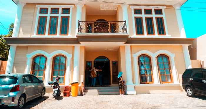 ภายนอกอาคาร Bluefire Homestay Banyuwangi