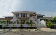 Bangunan 3 OYO 1941 Aaa Residence Syariah