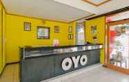 Lobby 7 OYO 1996 Koneng Hotel