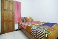 Bedroom SPOT ON 2126 Bromo Indah Homestay