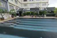 Swimming Pool Witz Hotel Bangkok Ramkhamhaeng