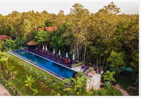 Kolam Renang Bong Thom Forest Lodge