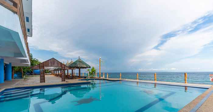 สระว่ายน้ำ Dakong Bato Beach And Leisure Resort