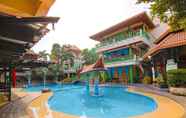 Swimming Pool 4 Carino Resort