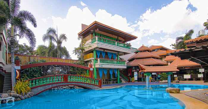 Swimming Pool Carino Resort