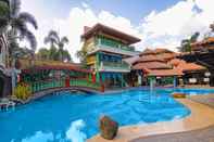 Swimming Pool Carino Resort