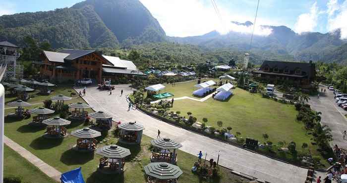 Exterior Campuestohan Highland Resort