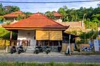 Lobby Mesari Hut Lembongan