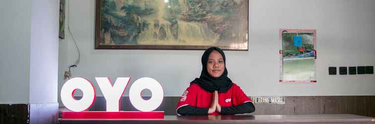 Lobby OYO 1935 Hotel Diamond Inn Makassar