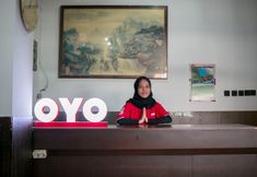 Lobi 7 OYO 1935 Hotel Diamond Inn Makassar