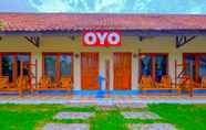 ภายนอกอาคาร 2 OYO 1871 Surfers Inn Lombok