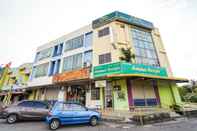 Luar Bangunan OYO 44058 Motel Sre Bayam