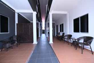 Lobby 4 OYO 43986 Tok Jah Guest House