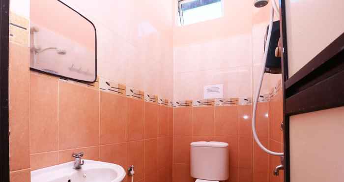 Toilet Kamar SA Villa Holiday Inn