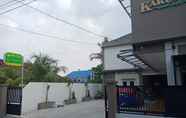 Exterior 3 Karunia Syariah Guest House