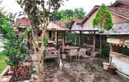 Bangunan 5 The Cabin Bungalow 