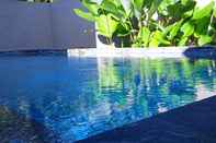 Swimming Pool Grand Kuta Hotel