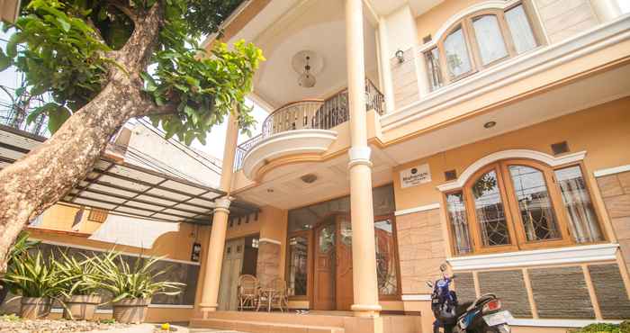 Luar Bangunan Maharani Guesthouse Tebet Syariah