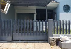 外観 2 SPOT ON 2040 House of Peach Syariah Near RSUP Hasan Sadikin