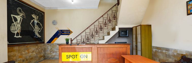 大廳 SPOT ON 2011 Hotel Mekar Sari