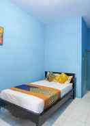 BEDROOM SPOT ON 2042 Zam Zam Family Syariah