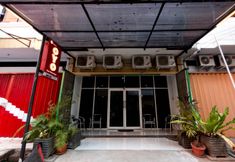 外部的 5 OYO 2087 Jaya Homestay Makassar