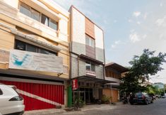 外部的 3 OYO 2087 Jaya Homestay Makassar