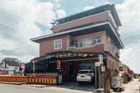 ภายนอกอาคาร OYO 2010 Satria Guest House