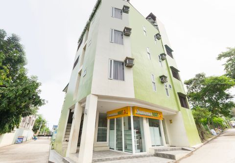 外観 Verovino Suites