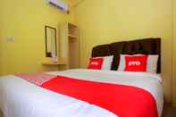 Kamar Tidur OYO 2049 Tassa Residence Syariah