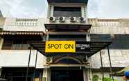 Luar Bangunan 3 SPOT ON 2051 Sho Family Homestay & Resto