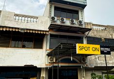 外観 4 SPOT ON 2051 Sho Family Homestay & Resto