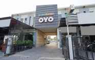 ภายนอกอาคาร 4 Super OYO 2075 Graha Marina