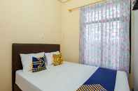 Kamar Tidur SPOT ON 2076 Hotel Stadion