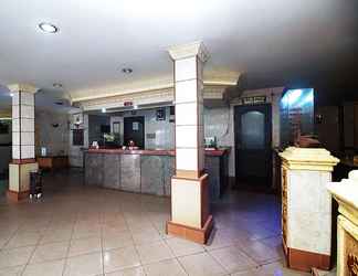 Lobby 2 OYO 2079 Jambi Raya Hotel