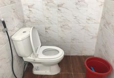 In-room Bathroom 6 Sahabat Backpacker 4