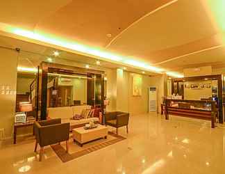 Sảnh chờ 2 Holiday Suites
