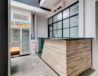 Lobi 2 Super OYO Flagship 90775 I Sleep Hotel Bandung