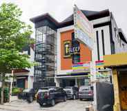 Exterior 4 Super OYO Flagship 90775 I Sleep Hotel Bandung